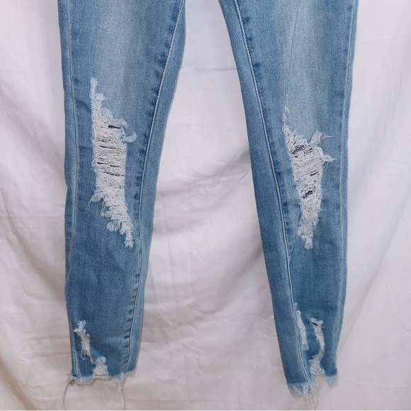 Wax Jean Light Wash Denim High Rise Button Front Distressed Skinny Jean 5/27 - Picture 3 of 6